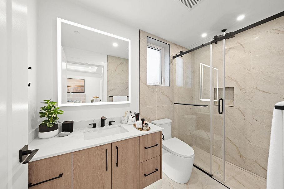 1 1967 E 13th Avenue Vancouver, BC - 24