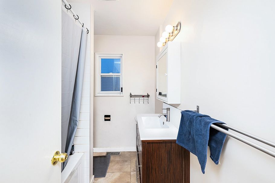 4766 Gothard Street Vancouver, BC - 7