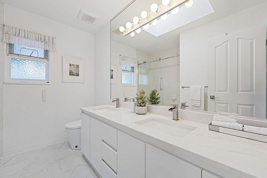 1154 Harold Road North Vancouver, BC - 27