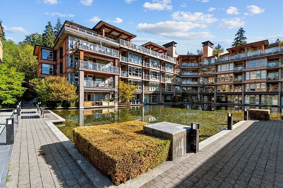 208 3606 Aldercrest Drive North Vancouver, BC - 2