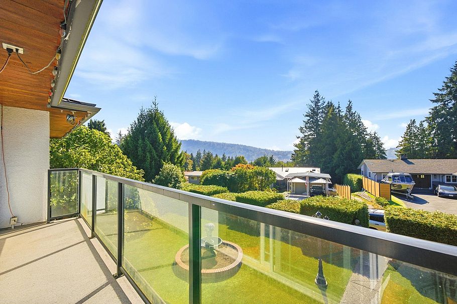 4148 Fairway Place North Vancouver, BC - 10
