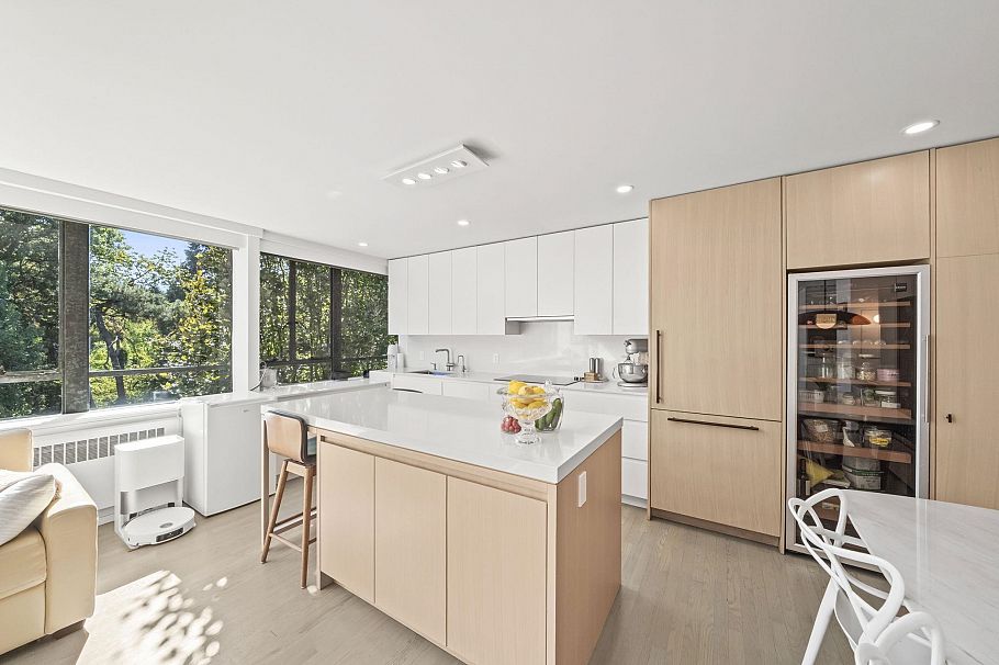 817 1445 Marpole Avenue Vancouver, BC - 10