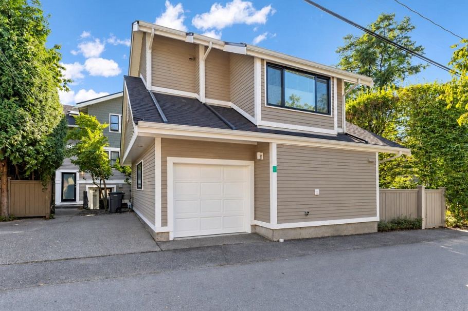 1939 W 12th Avenue Vancouver, BC - 32