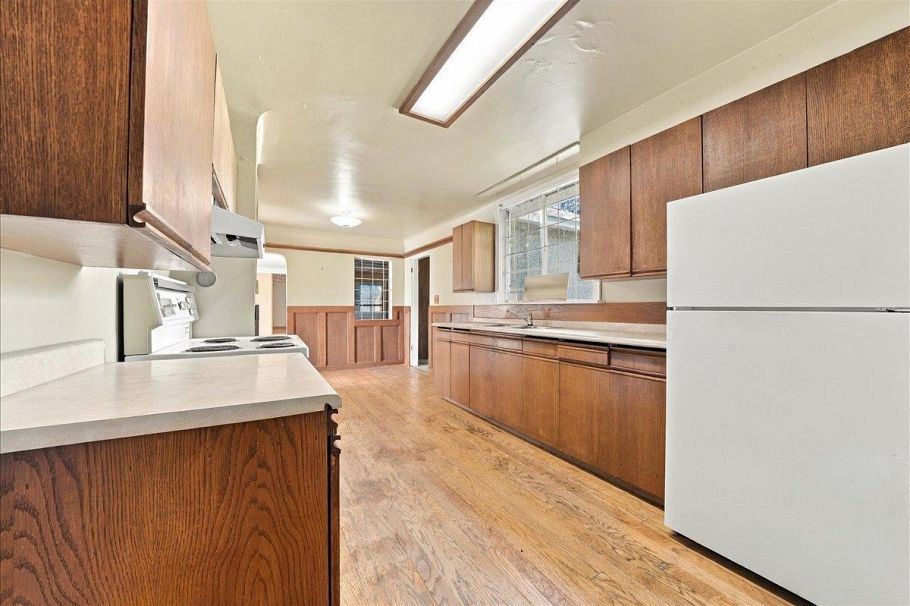 2219 E 25th Avenue Vancouver, BC - 31