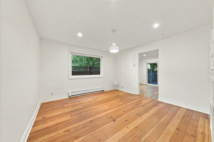 4151 Fircrest Place North Vancouver, BC - 11