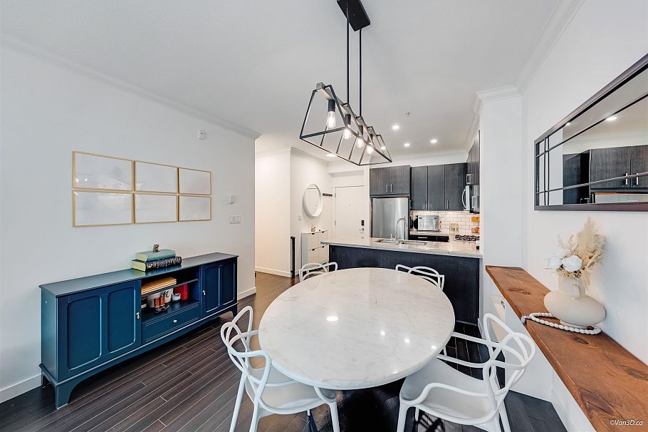 319 119 W 22nd Street North Vancouver, BC - 6
