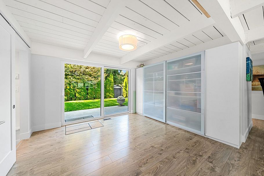4505 Lions Avenue North Vancouver, BC - 30