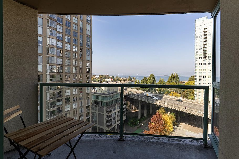1401 907 Beach Avenue Vancouver, BC - 29