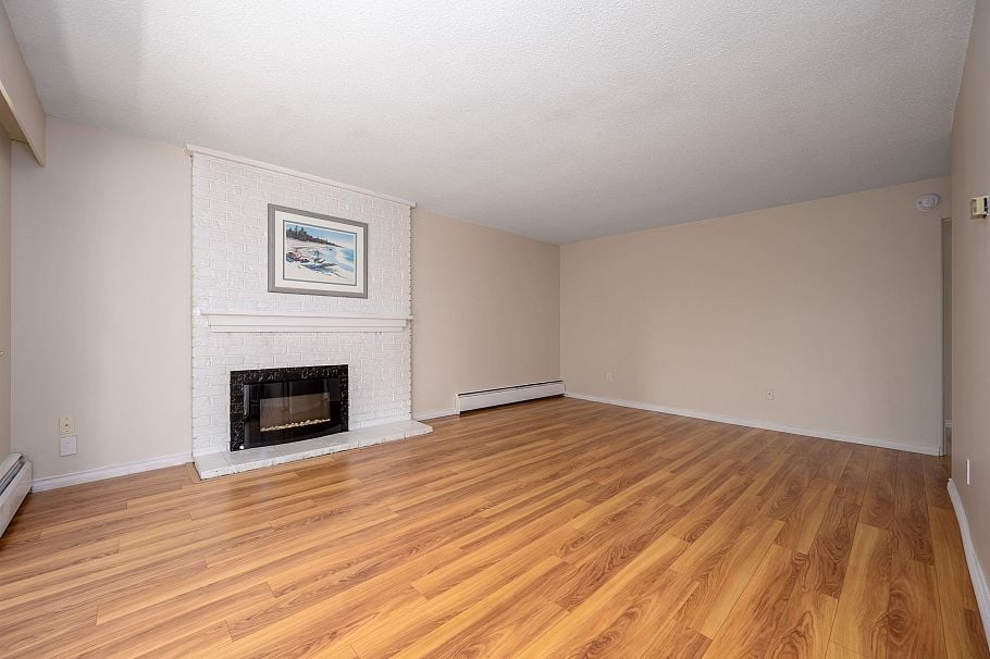 302 1345 Chesterfield Avenue North Vancouver, BC - 5