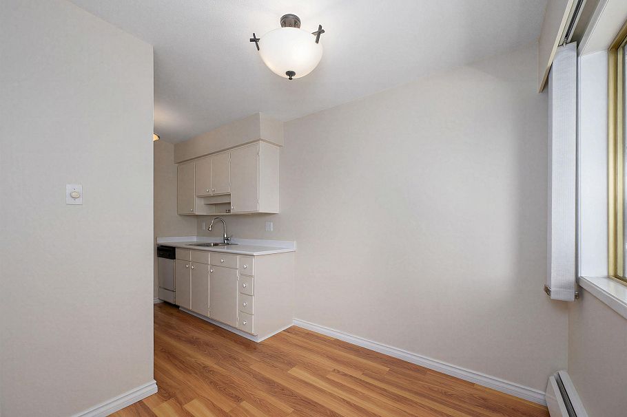 302 1345 Chesterfield Avenue North Vancouver, BC - 12