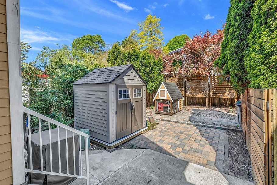 517 Atlantic Street Vancouver, BC - 25