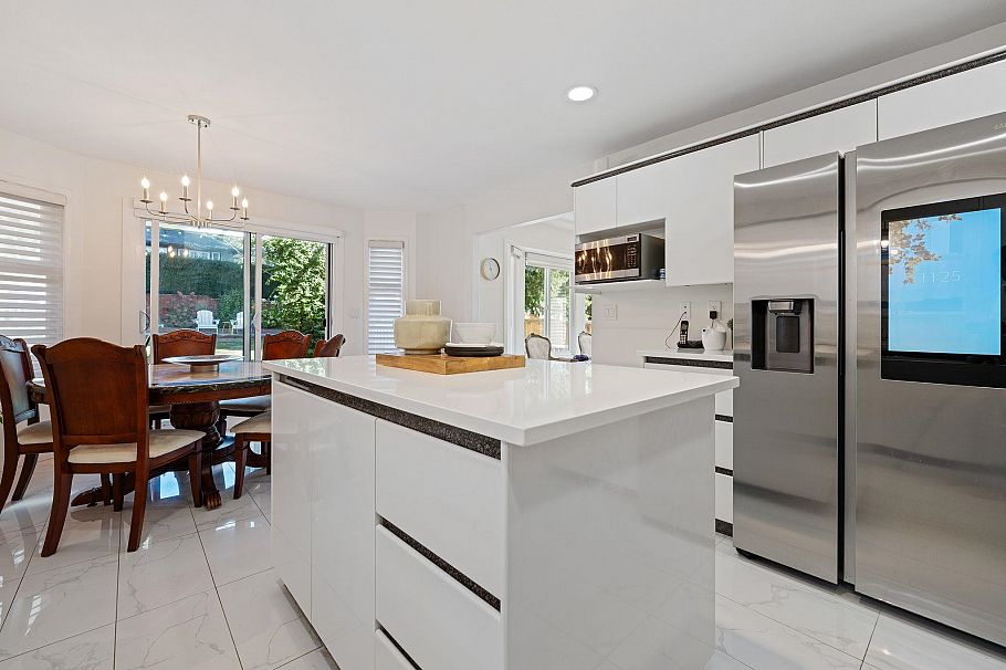 1154 Harold Road North Vancouver, BC - 11