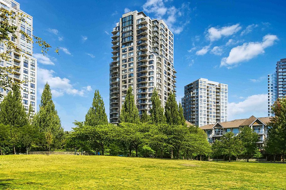 805 5380 Oben Street Vancouver, BC - 1