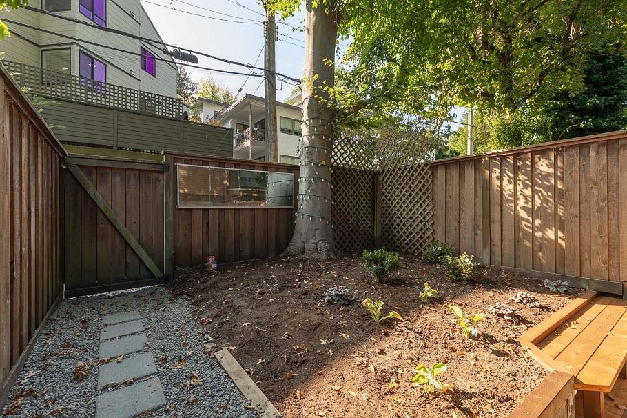 207 2410 Cornwall Avenue Vancouver, BC - 22