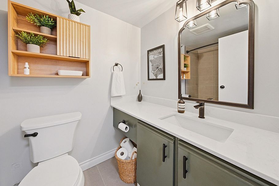 105 1230 Comox Street Vancouver, BC - 17