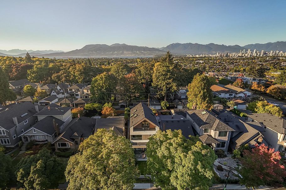1 2941 W 29th Avenue Vancouver, BC - 40