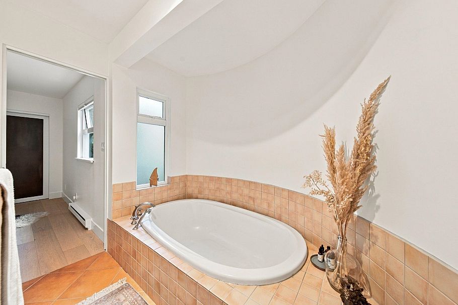 2240 York Avenue Vancouver, BC - 30