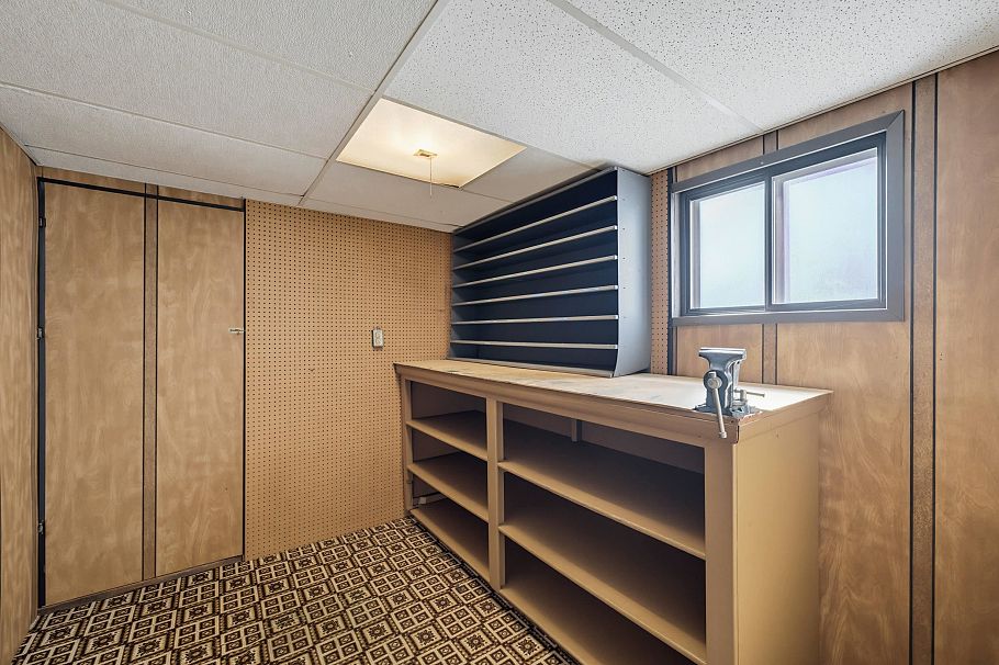 3587 Triumph Street Vancouver, BC - 34