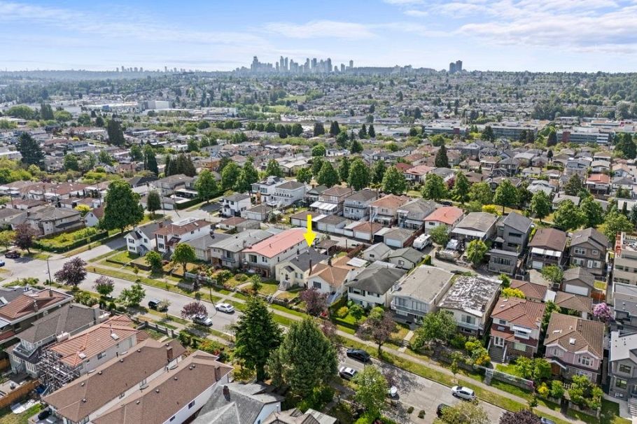 2964 E 4th Avenue Vancouver, BC - 15