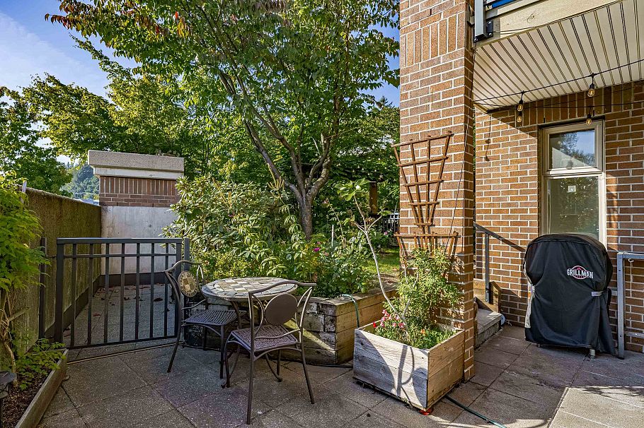 107 1633 Mackay Avenue North Vancouver, BC - 31