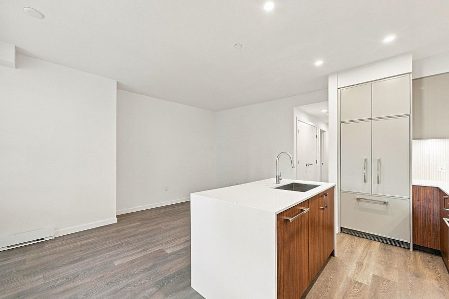 102 956 Lytton Street North Vancouver, BC - 11