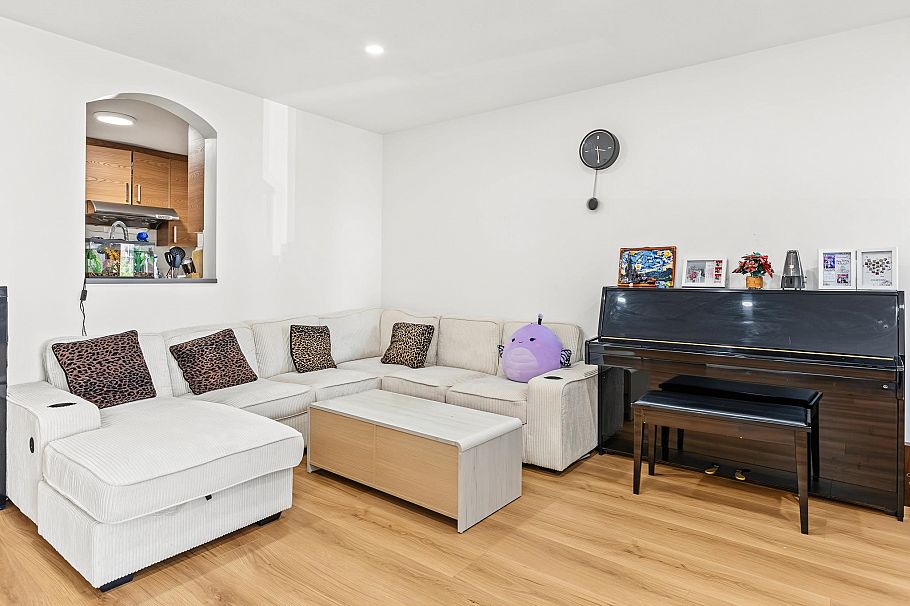 302 3638 Rae Avenue Vancouver, BC - 20