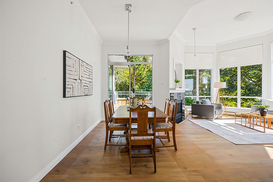 521 3629 Deercrest Drive North Vancouver, BC - 22