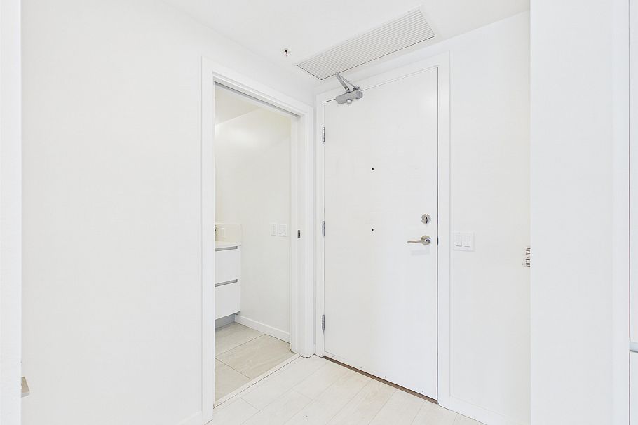605 180 E 2nd Avenue Vancouver, BC - 2