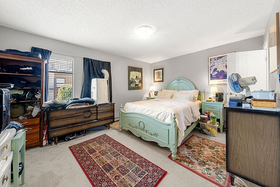 140-142 St. Patricks Avenue North Vancouver, BC - 23