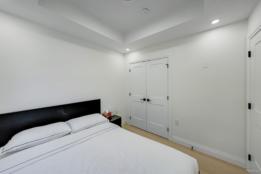 2 683 W 19th Avenue Vancouver, BC - 26