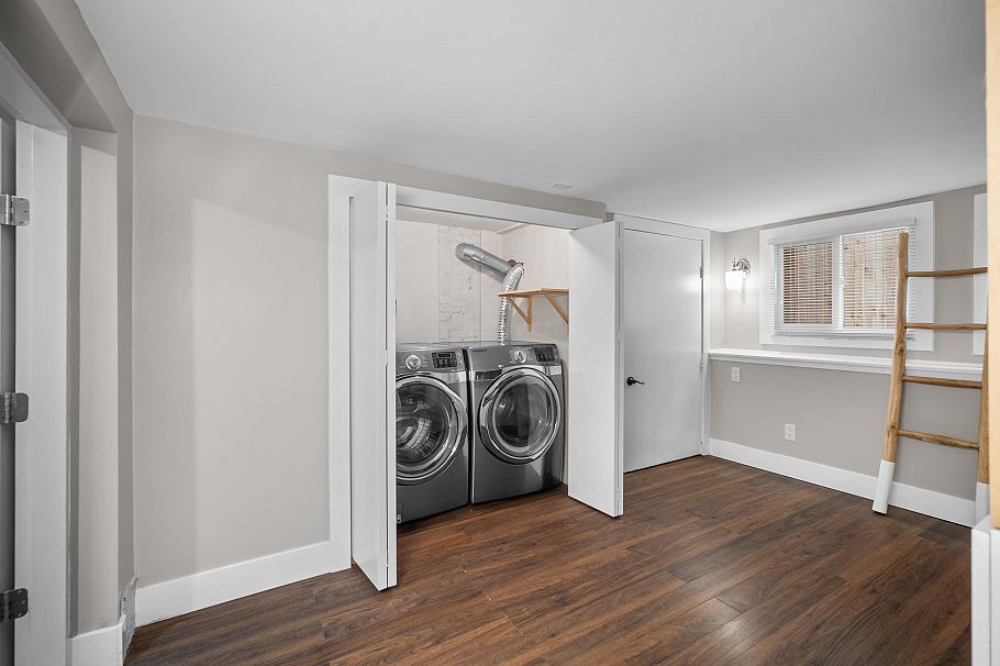3183 Adanac Street Vancouver, BC - 34