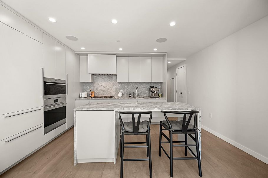 602 7418 Paulson Street Vancouver, BC - 9
