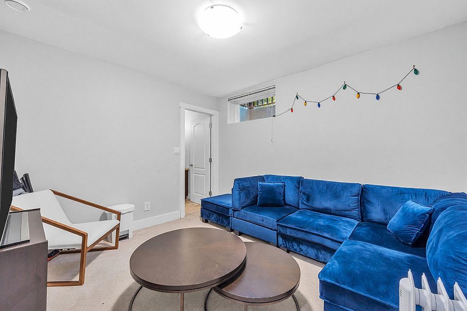 2483 W 22nd Avenue Vancouver, BC - 35