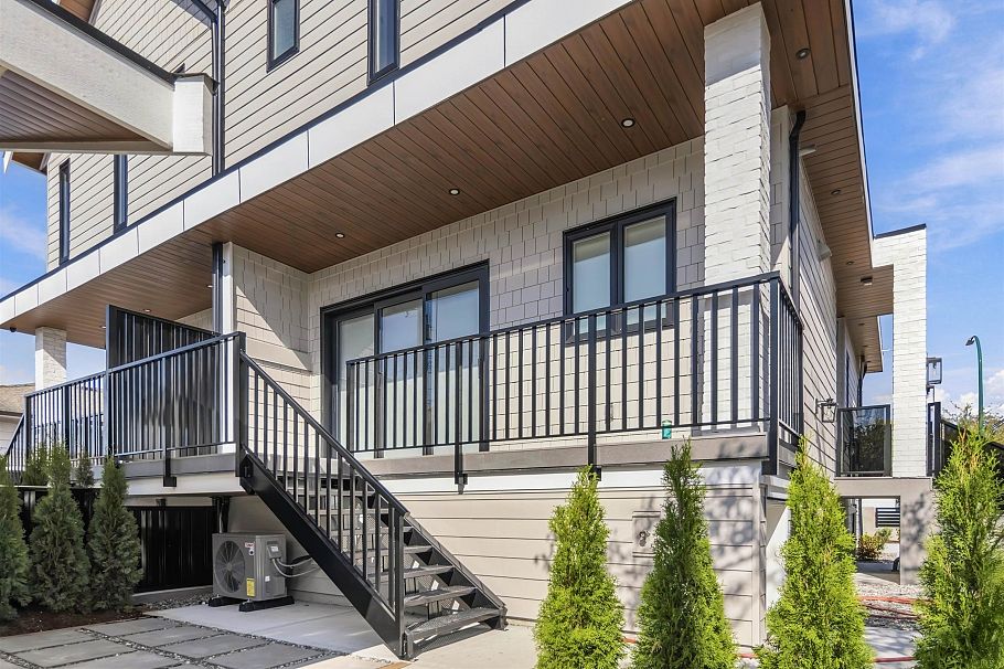 6425 Doman Street Vancouver, BC - 31