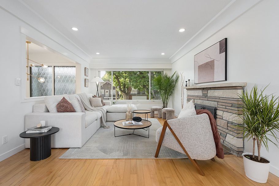 841 E 21st Avenue Vancouver, BC - 2