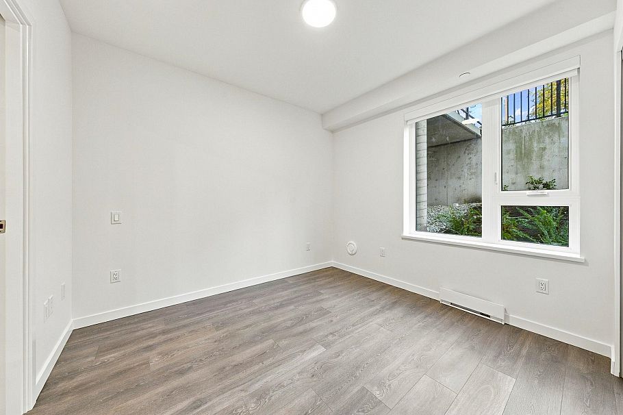 102 956 Lytton Street North Vancouver, BC - 16