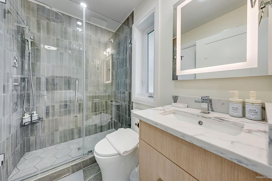 2 683 W 19th Avenue Vancouver, BC - 16