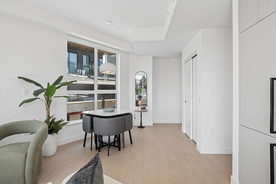 204 333 St. Davids Avenue North Vancouver, BC - 18