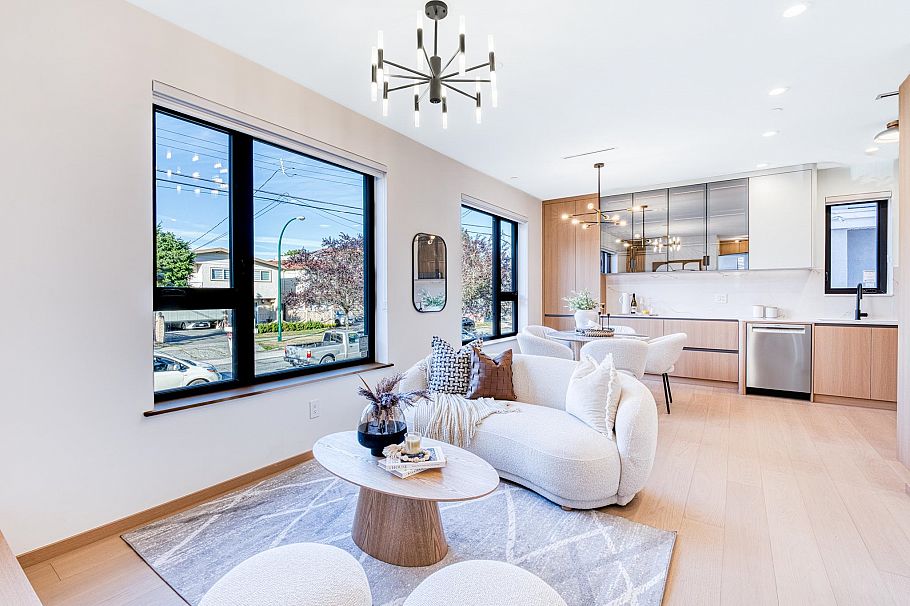 2 968 E 55th Avenue Vancouver, BC - 6