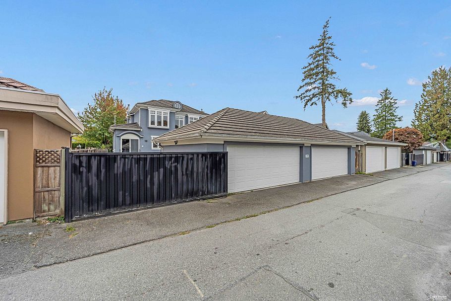 2483 W 22nd Avenue Vancouver, BC - 37