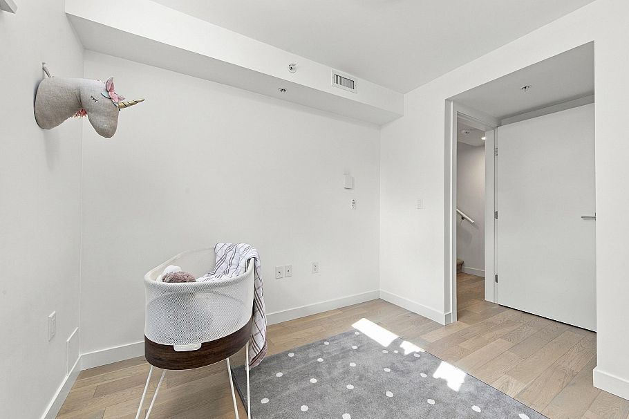 357 E 16th Avenue Vancouver, BC - 20