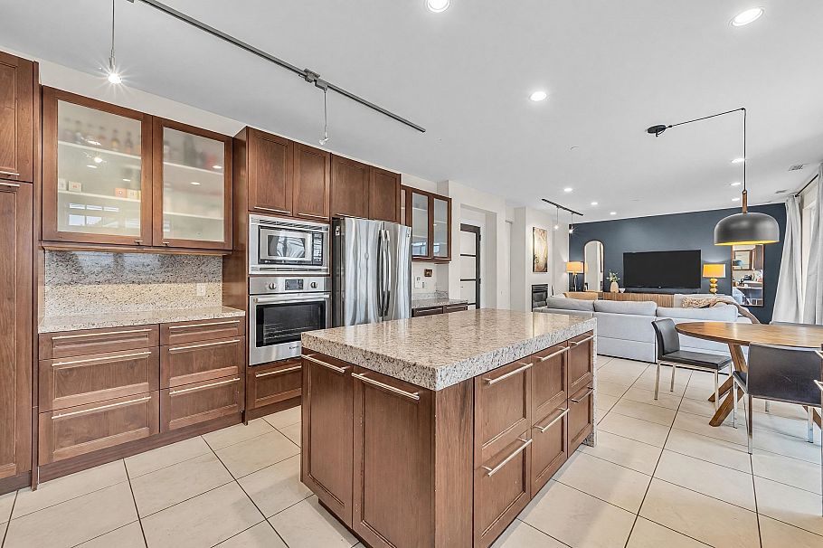 2483 W 22nd Avenue Vancouver, BC - 11