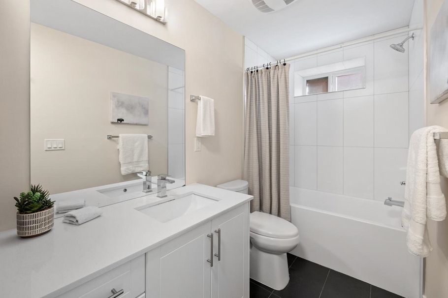 5867 Battison Street Vancouver, BC - 31