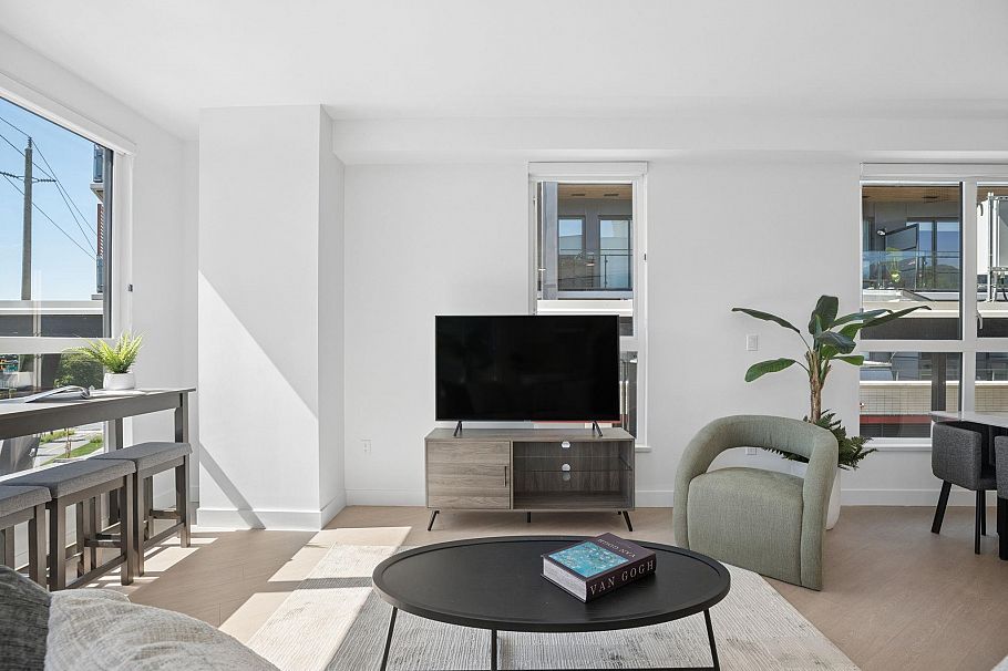 204 333 St. Davids Avenue North Vancouver, BC - 8