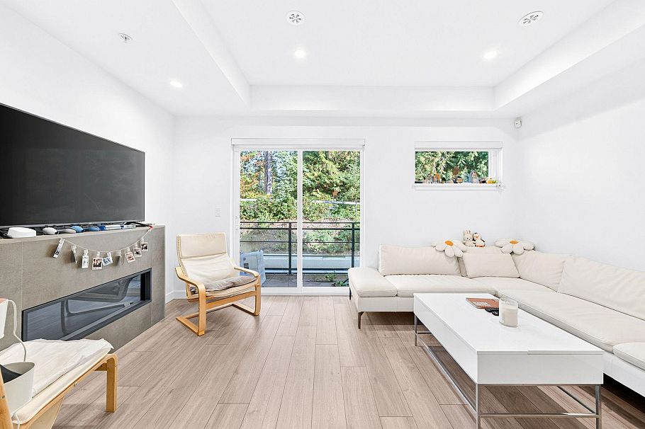 18 3490 Mt Seymour Parkway North Vancouver, BC - 9