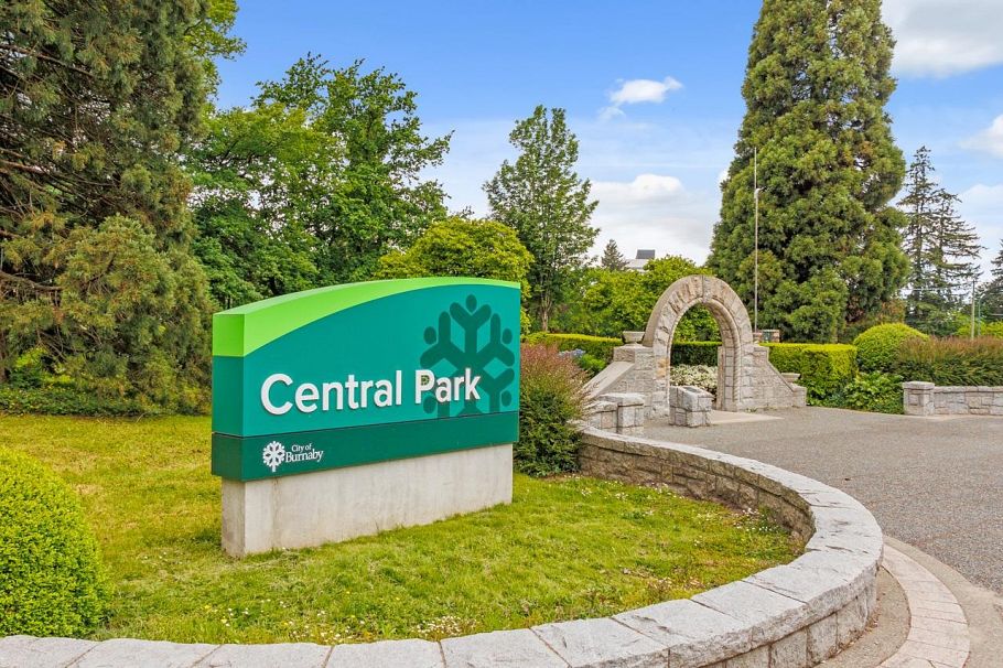 5867 Battison Street Vancouver, BC - 38
