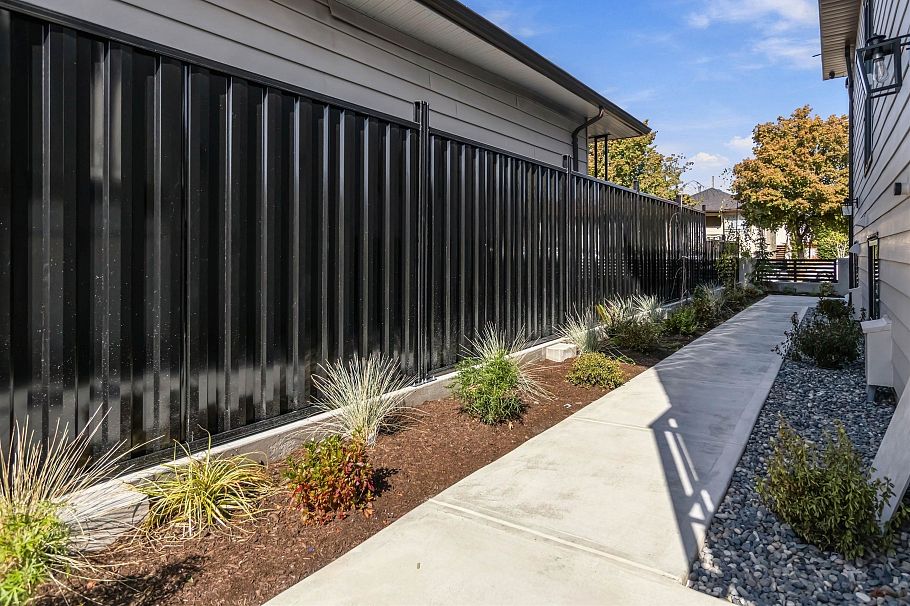 3290 E 48th Avenue Vancouver, BC - 28
