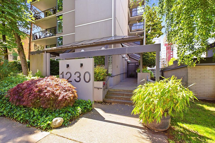 105 1230 Comox Street Vancouver, BC - 26