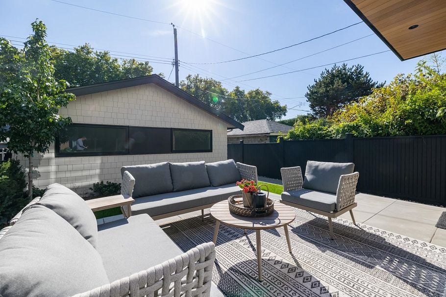 2 58 E 40th Avenue Vancouver, BC - 4
