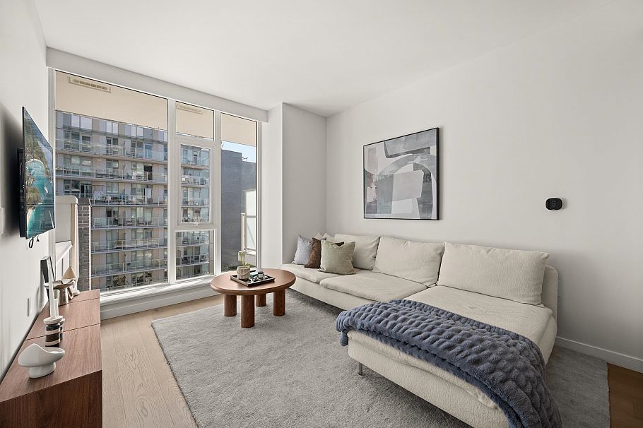 602 7418 Paulson Street Vancouver, BC - 1